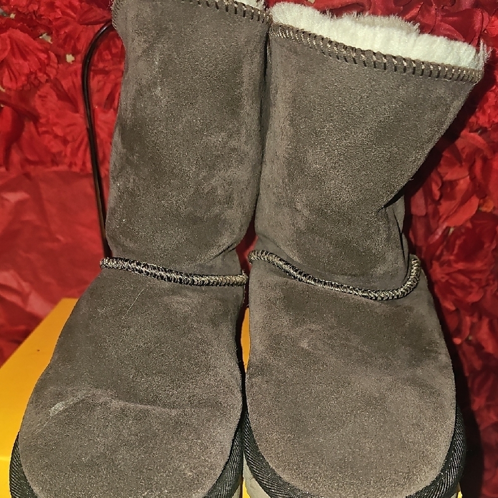 Style & Co. Women's Brown Suede Boots with Fur Lining Size 9